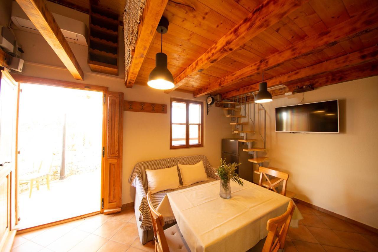 Adorable Cottage Okljucna Ngoại thất bức ảnh