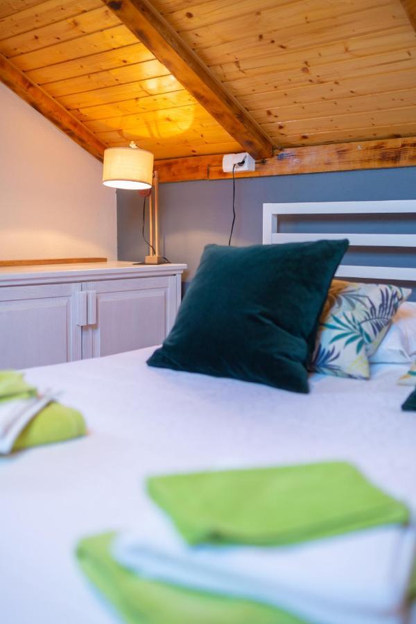 Adorable Cottage Okljucna Ngoại thất bức ảnh
