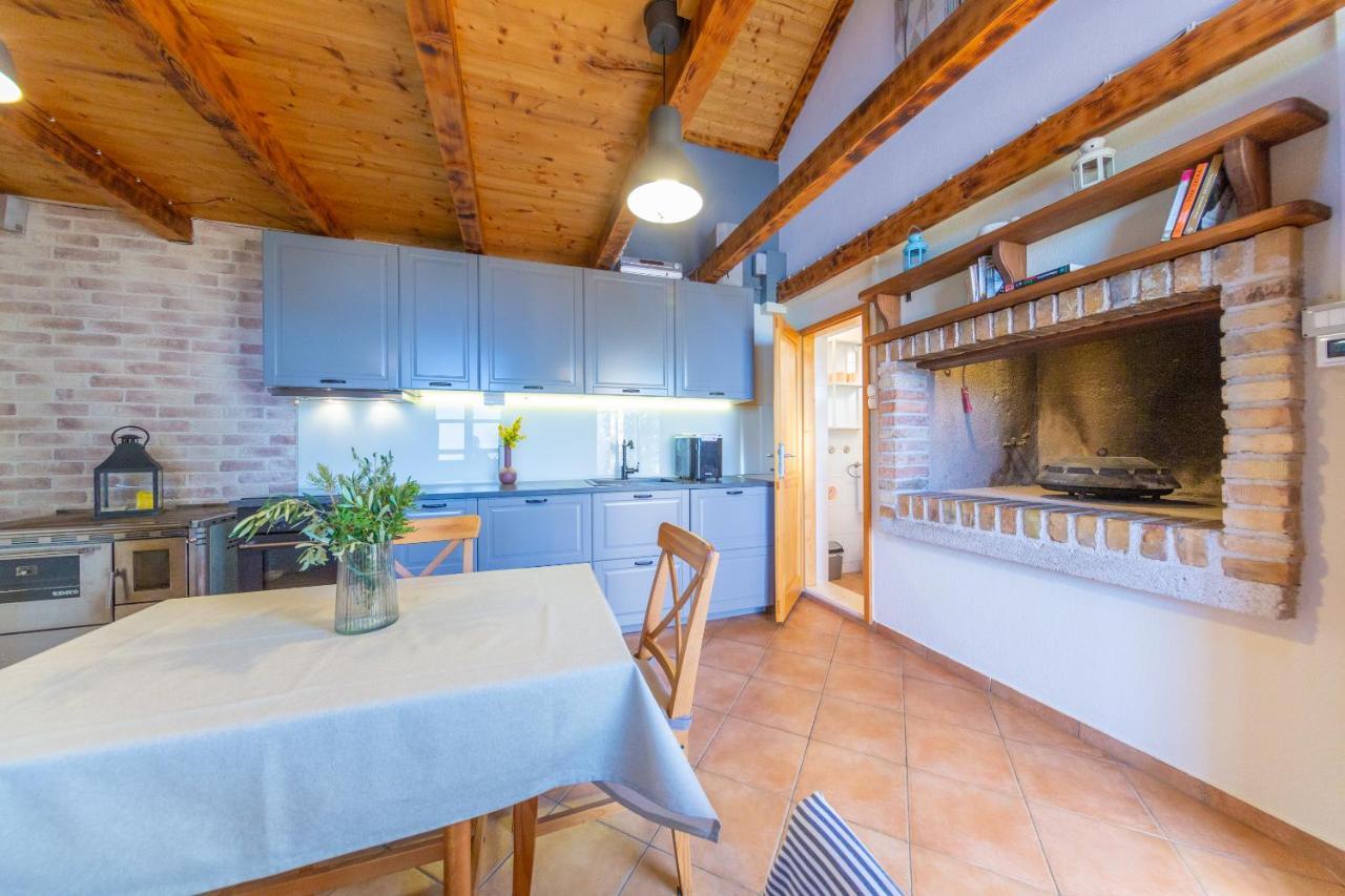 Adorable Cottage Okljucna Ngoại thất bức ảnh
