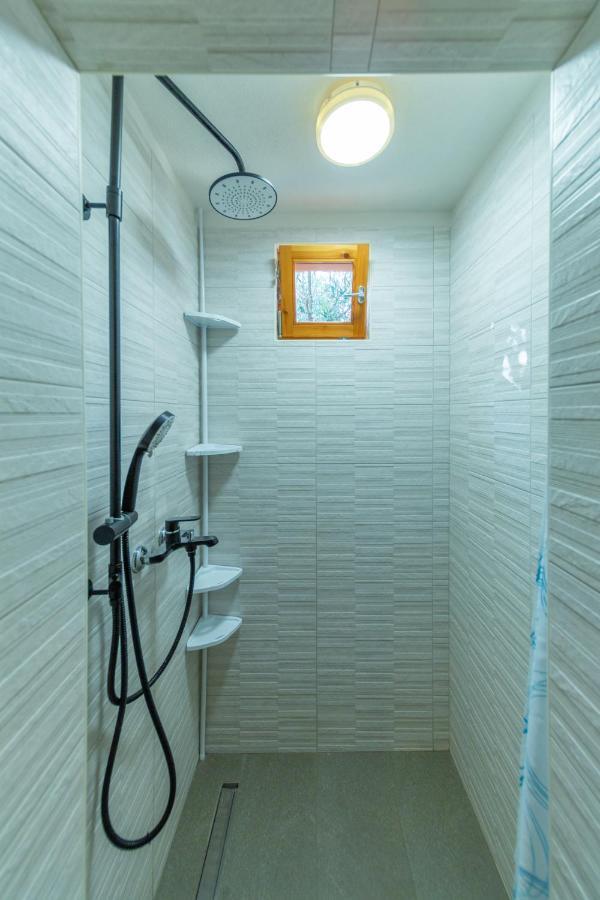 Adorable Cottage Okljucna Ngoại thất bức ảnh